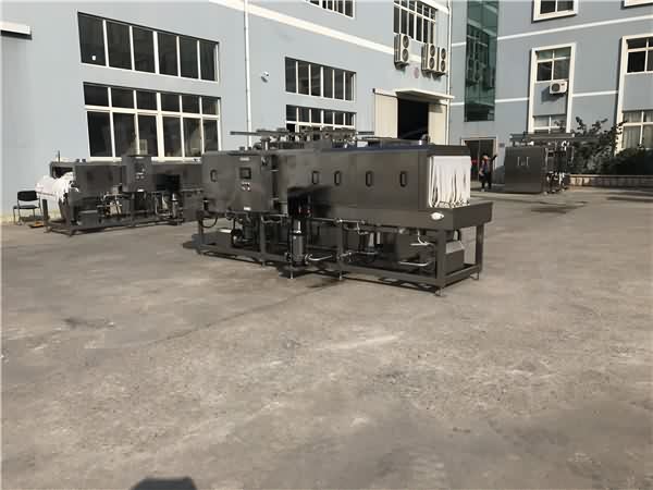 廠家供應(yīng)自動(dòng)塑料箱清洗機(jī) 降低箱箱清洗成本 食品周轉(zhuǎn)容器清洗滅菌 廠家供應(yīng)自動(dòng)塑料箱清洗機(jī) 降低箱箱清洗成本 食品周轉(zhuǎn)容器清洗滅菌
